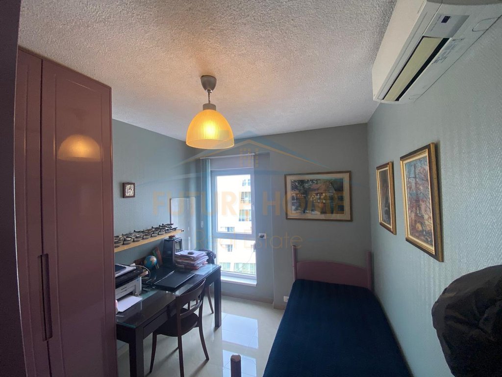 For sale, 3+1 Apartment, "Kontakt" Complex, 21 Dhjetori