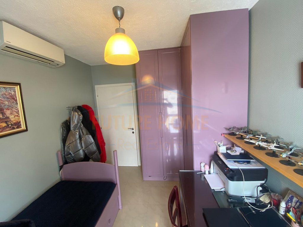 For sale, 3+1 Apartment, "Kontakt" Complex, 21 Dhjetori