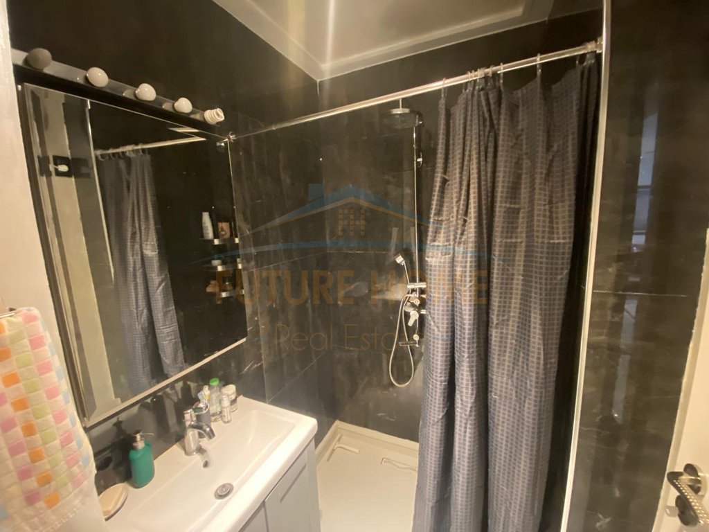 For sale, 3+1 Apartment, "Kontakt" Complex, 21 Dhjetori