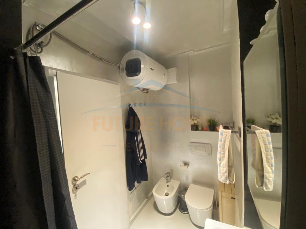 For sale, 3+1 Apartment, "Kontakt" Complex, 21 Dhjetori