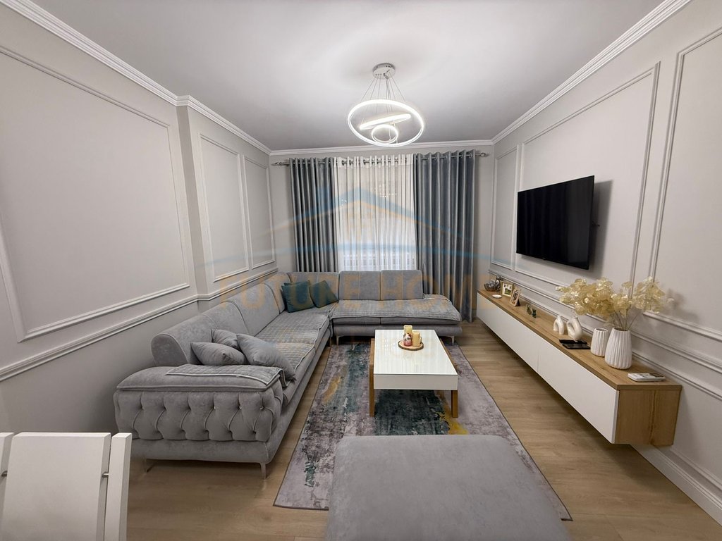 For sale, 3+1 Apartment, Neighborhood 18, Korçë.
