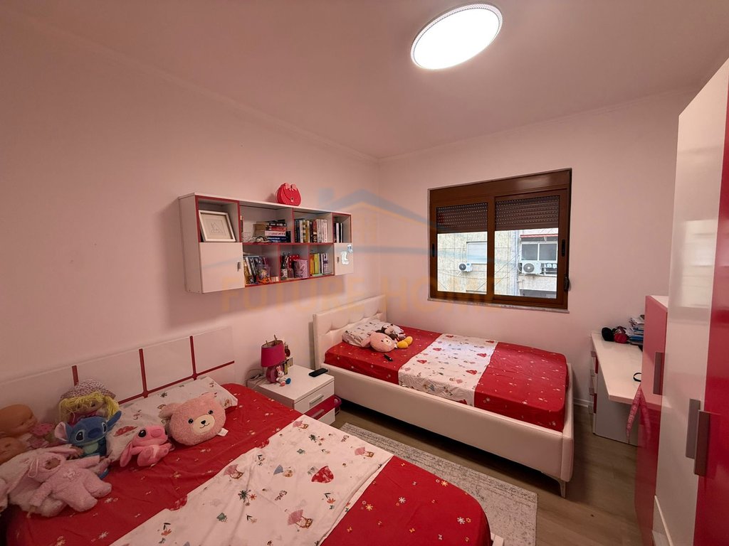 For sale, 3+1 Apartment, Neighborhood 18, Korçë.