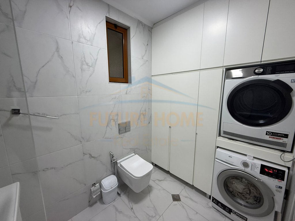 For sale, 3+1 Apartment, Neighborhood 18, Korçë.