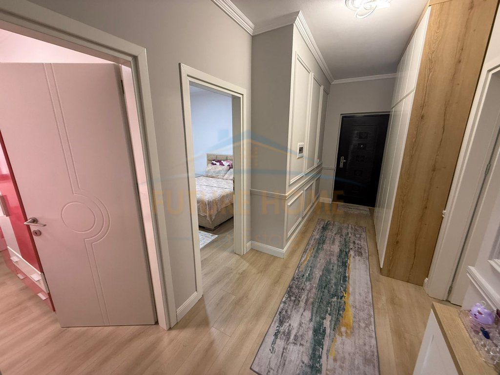 For sale, 3+1 Apartment, Neighborhood 18, Korçë.