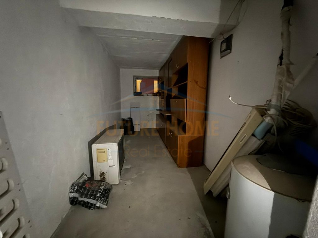 For sale, Apartment 3+1+Parking Space, Neighborhood 14, Korçë