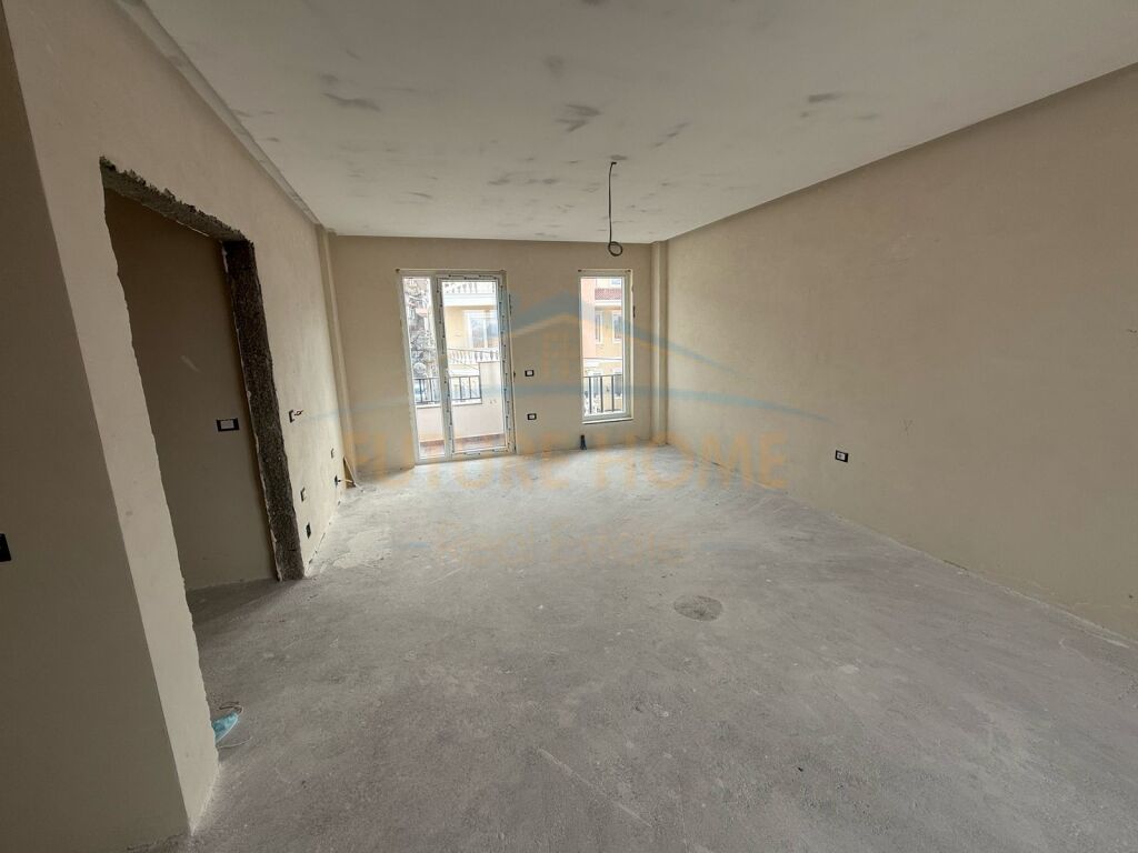 For Sale, Apartment 3+1+ Post-Parking, Neighborhood 2, Korça