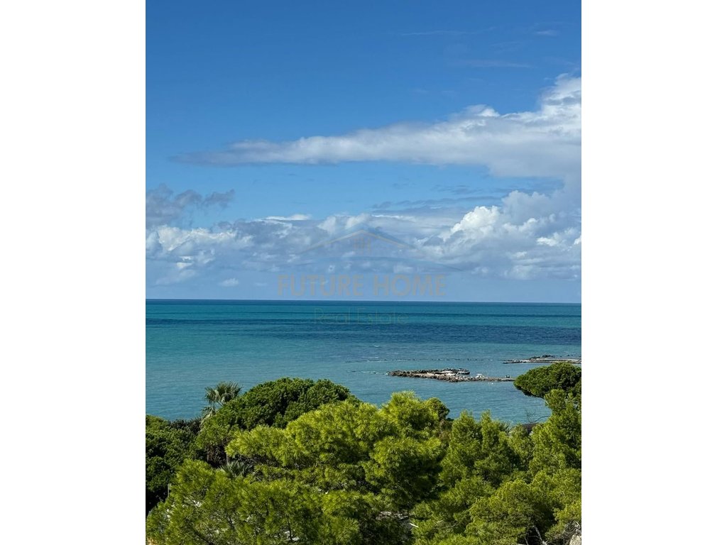 For sale, Apartment 3+2+2 Balconies, Currila, Durres