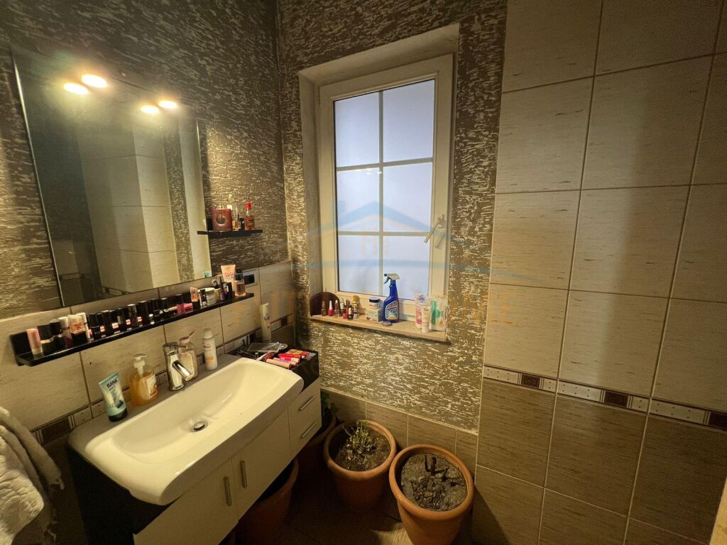 For sale, Duplex Apartment, Neighborhood 18, Korça