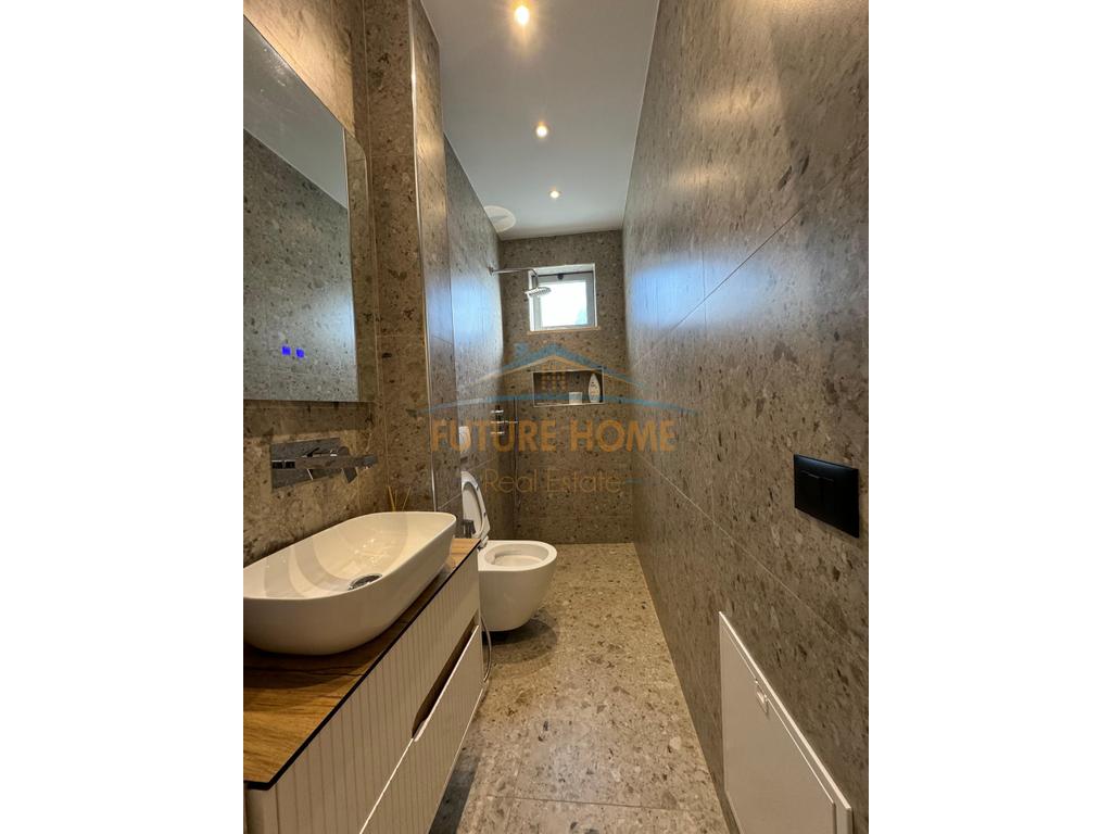 Shitet, Apartament-Studio, Sheshi Willson, Tiranë!!