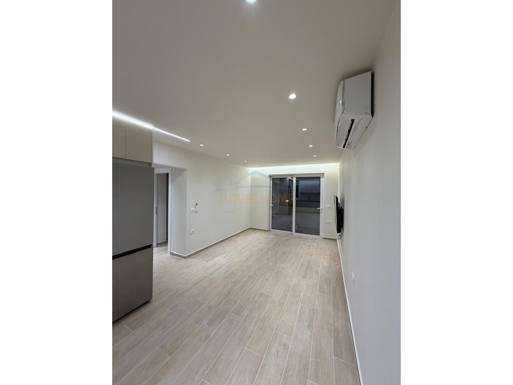For sale, 1+1 Apartment Flamurit Street, Sarande