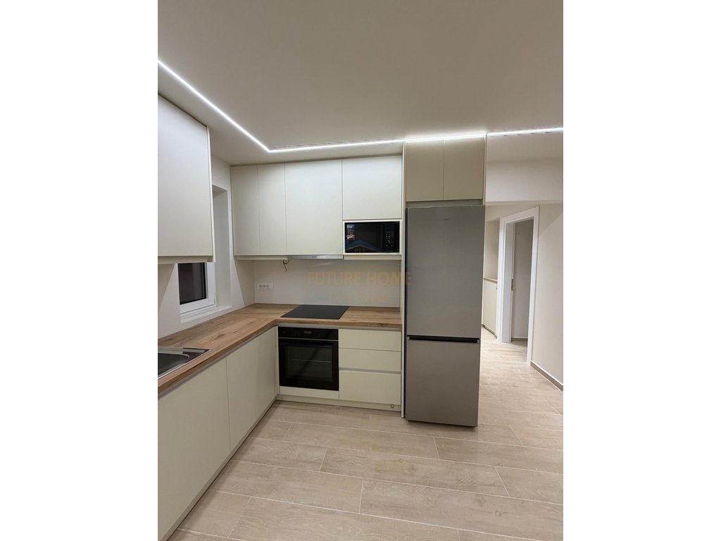 For sale, 1+1 Apartment Flamurit Street, Sarande