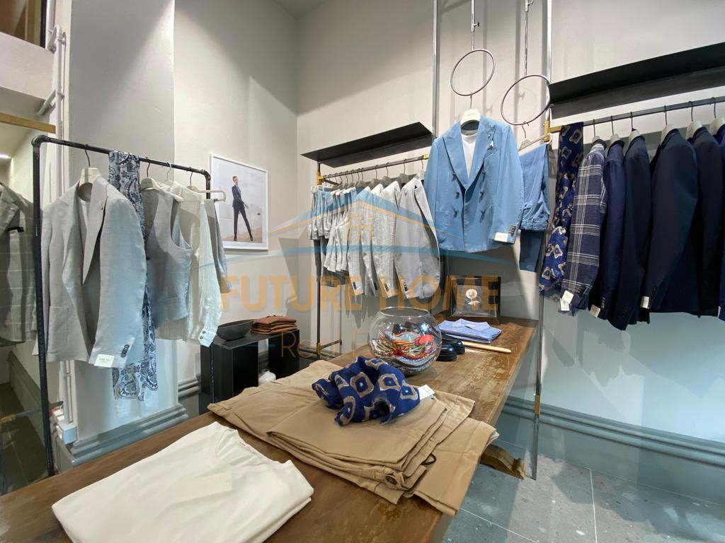 Shitet, Biznes-Butik, Bulevardi Zogu I