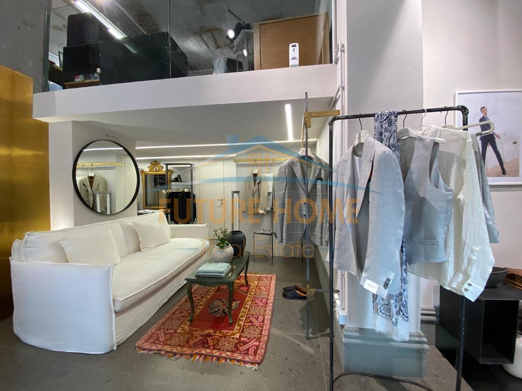 Shitet, Biznes-Butik, Bulevardi Zogu I