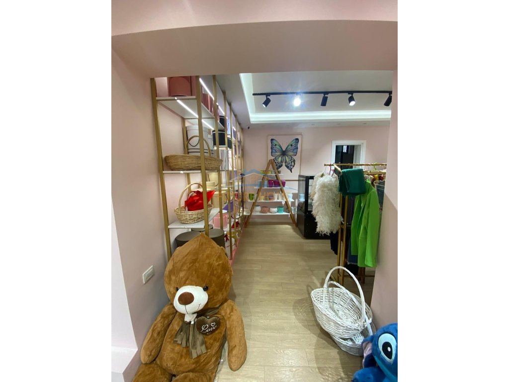 For sale, Business, Flower Shop, on Bardhyl Street, Tirana.