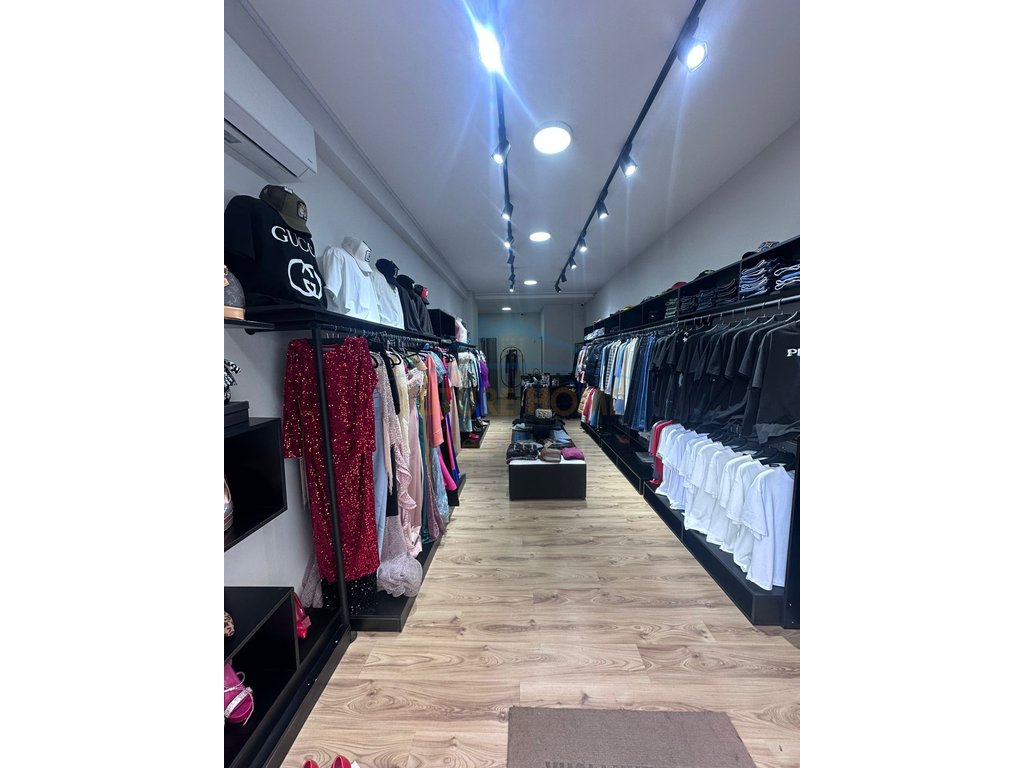 Shitet Biznesi, Astir, Tiranë