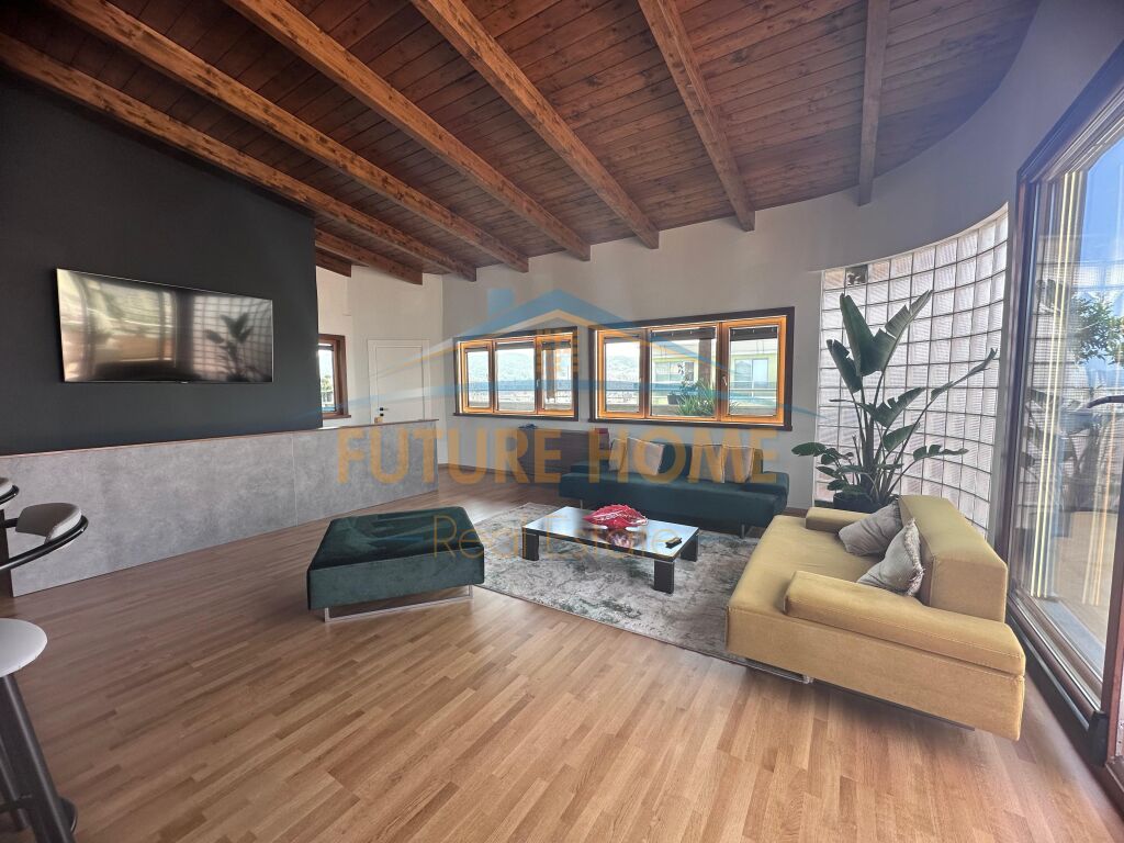 For sale, Duplex 3+1+3, Willson Square
