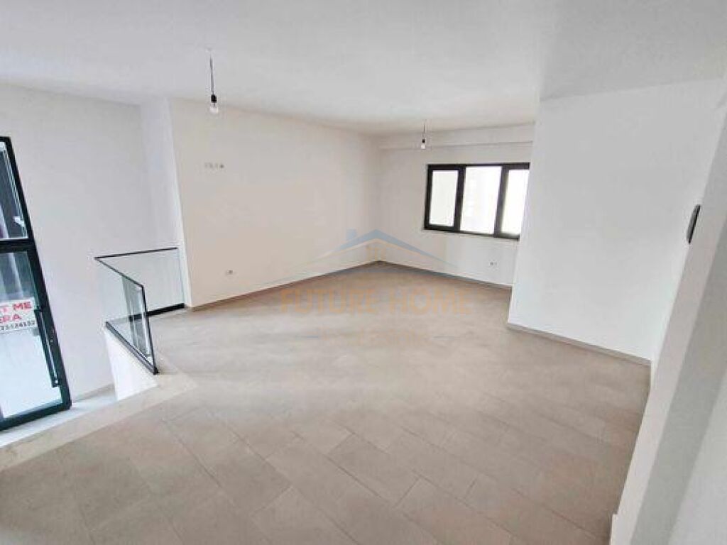Shitet, Dyqan, Green City Residence, Tiranë.