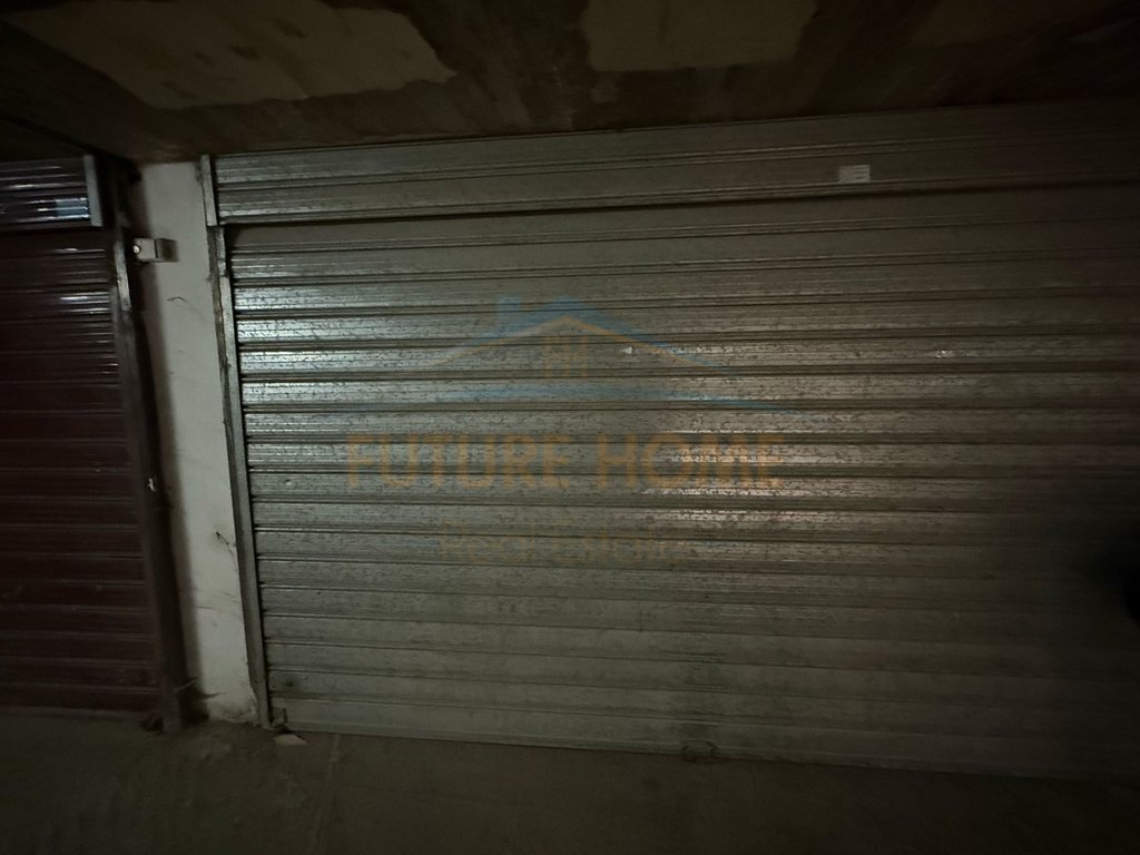 For Sale, Garage, Triangle, Korça