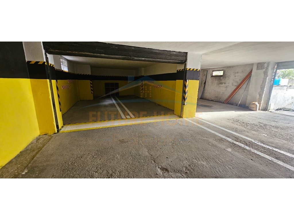 Shitet Garazhd Lagja 4 , Durres