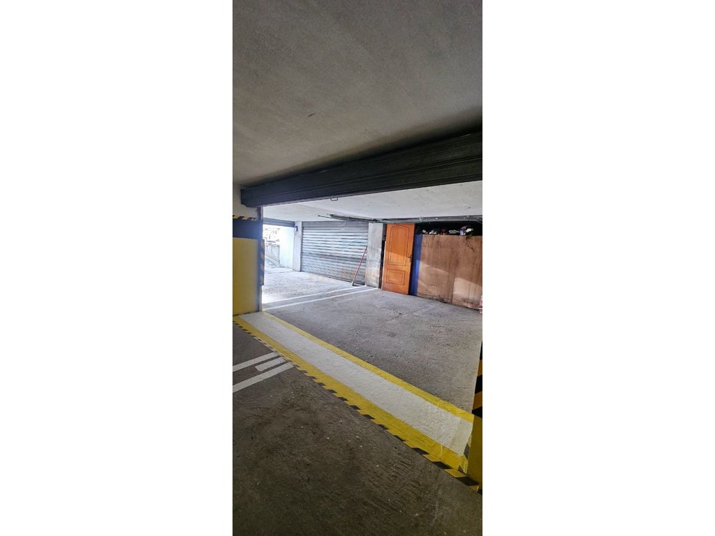 Shitet Garazhd Lagja 4 , Durres