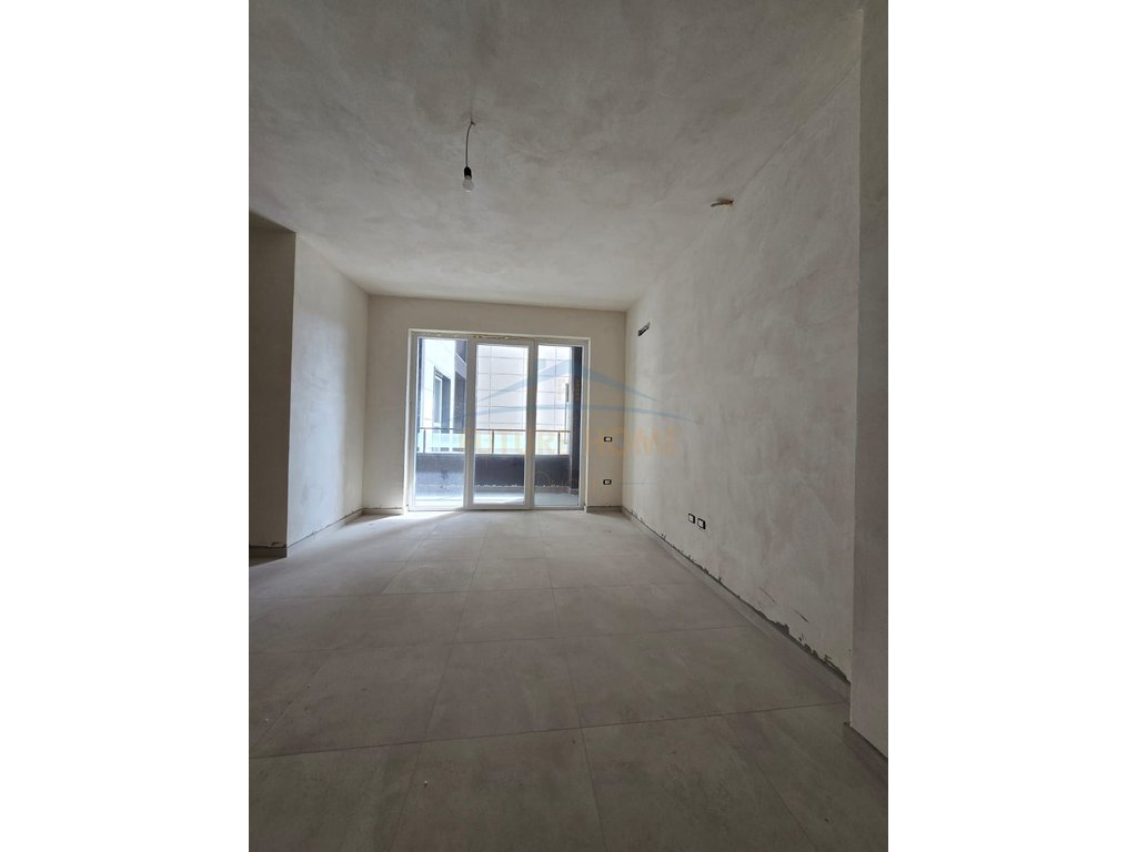 For sale, Studio apartment, Golem.