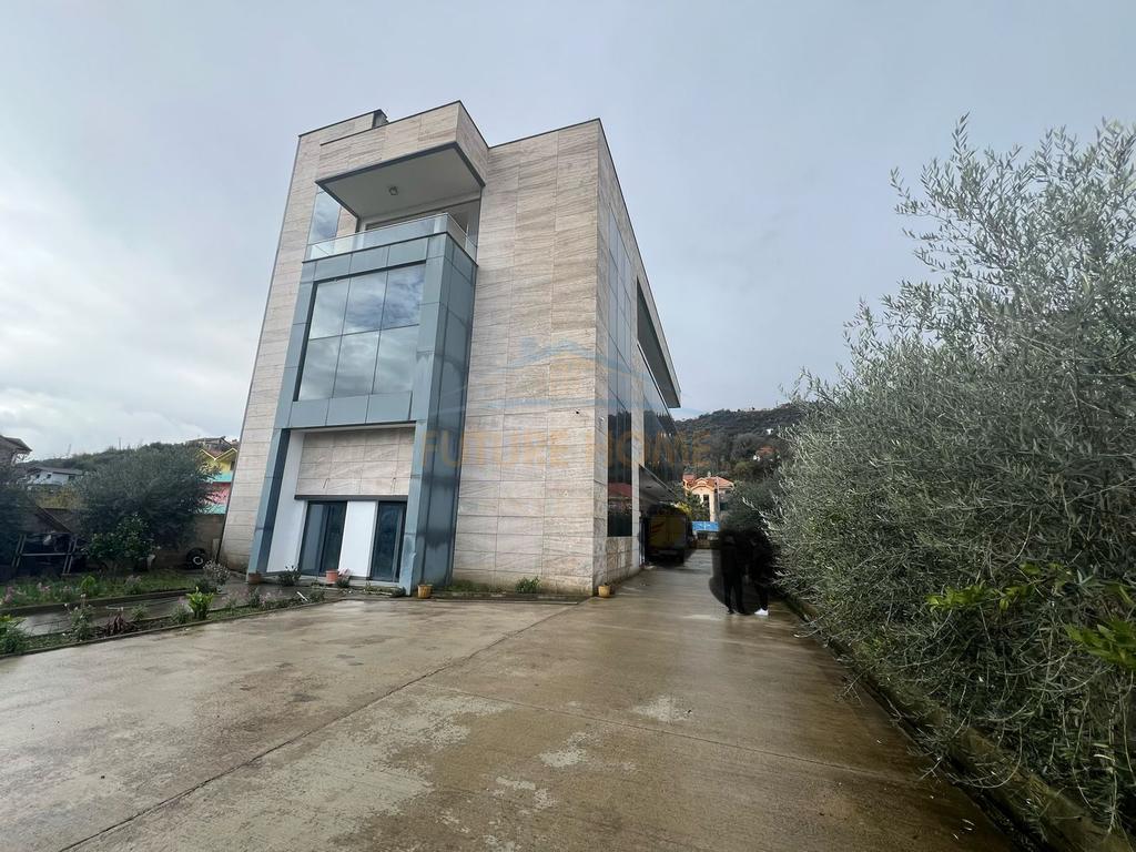 For sale, Business premises, Rinas