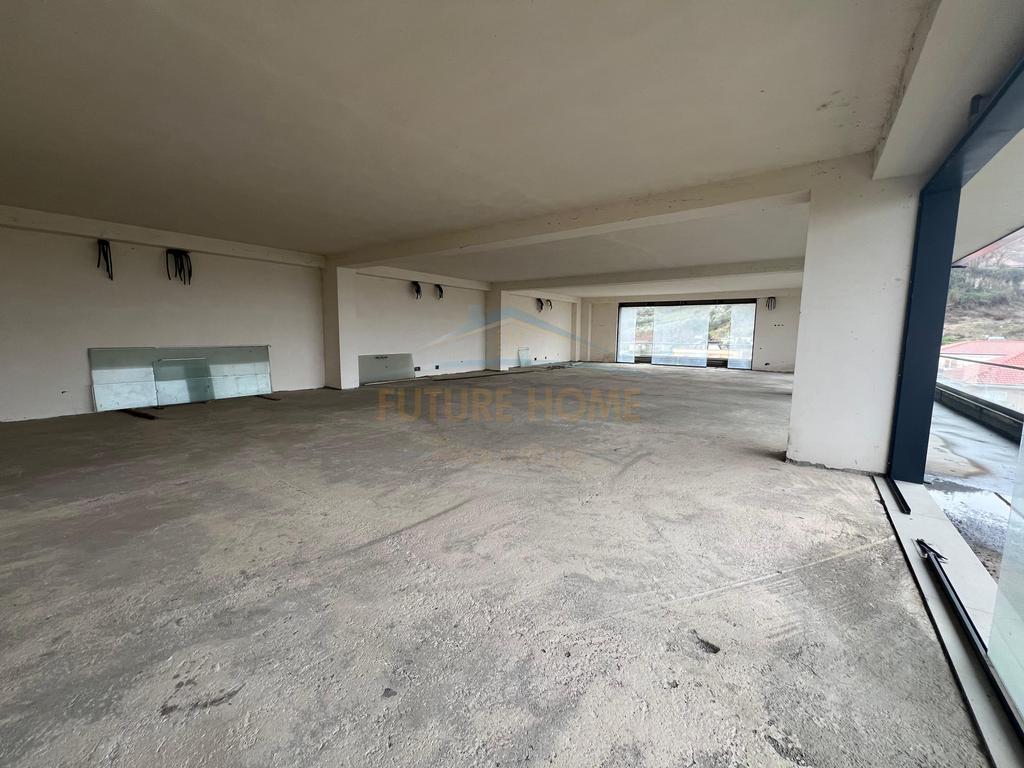For sale, Business premises, Rinas