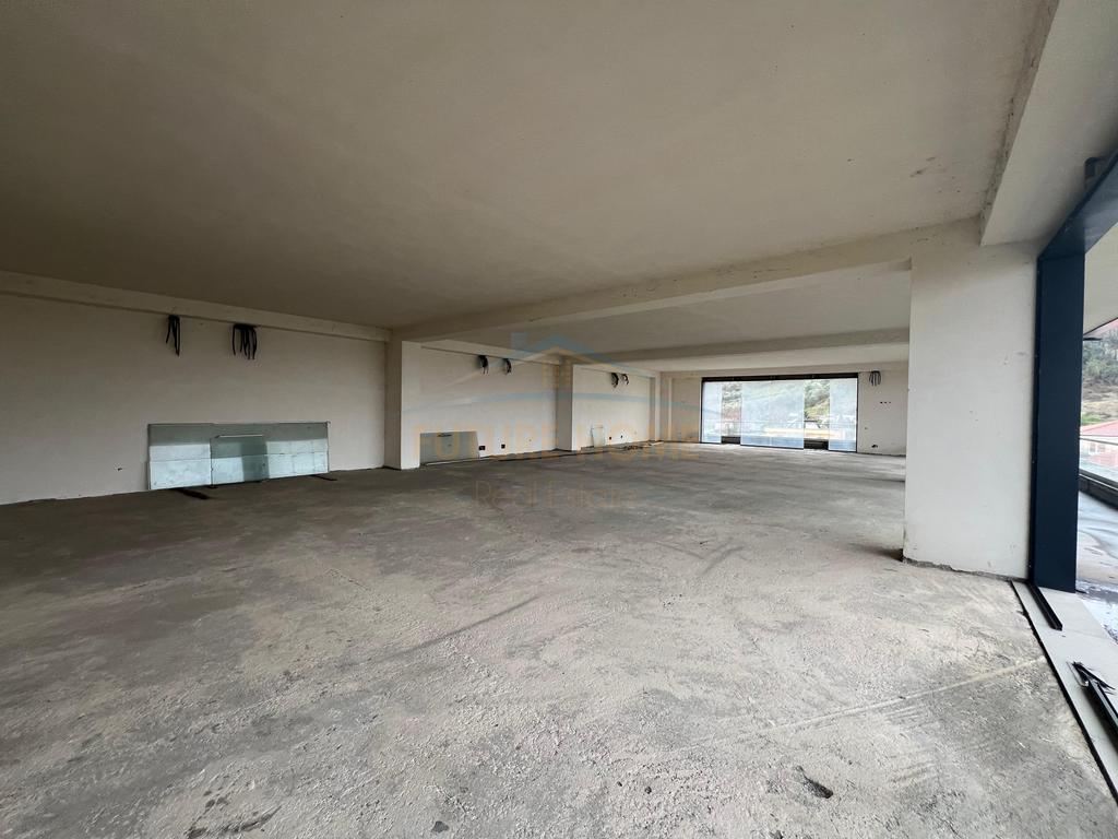 For sale, Business premises, Rinas