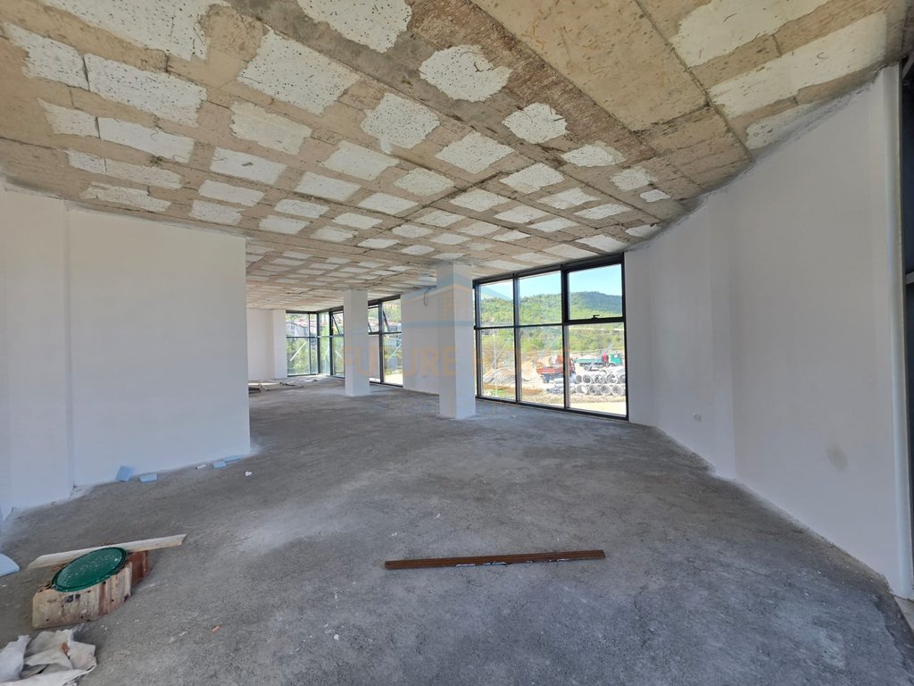 FOR SALE, BUSINESS PREMISES, TEG