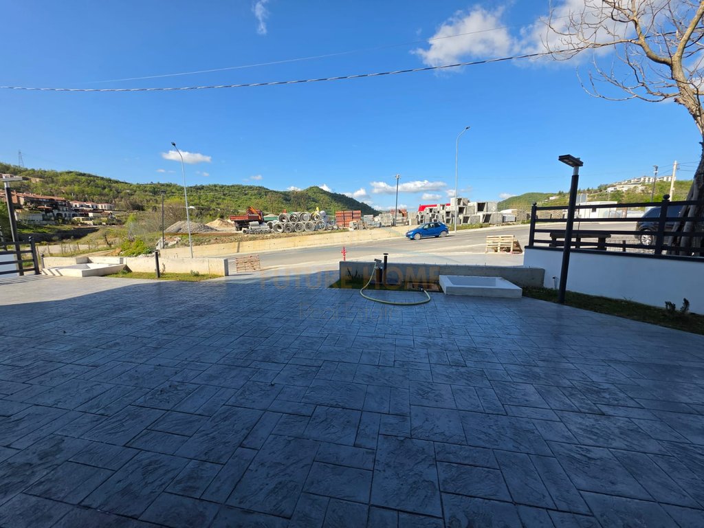 FOR SALE, BUSINESS PREMISES, TEG