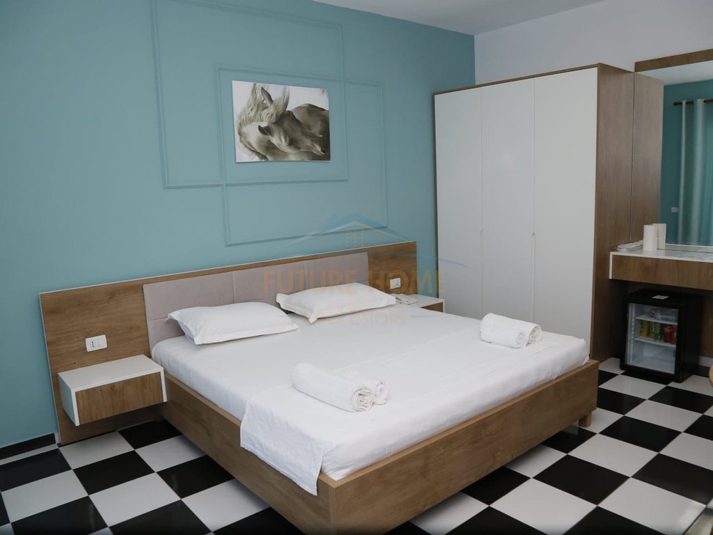 For sale, Hotel, Golem