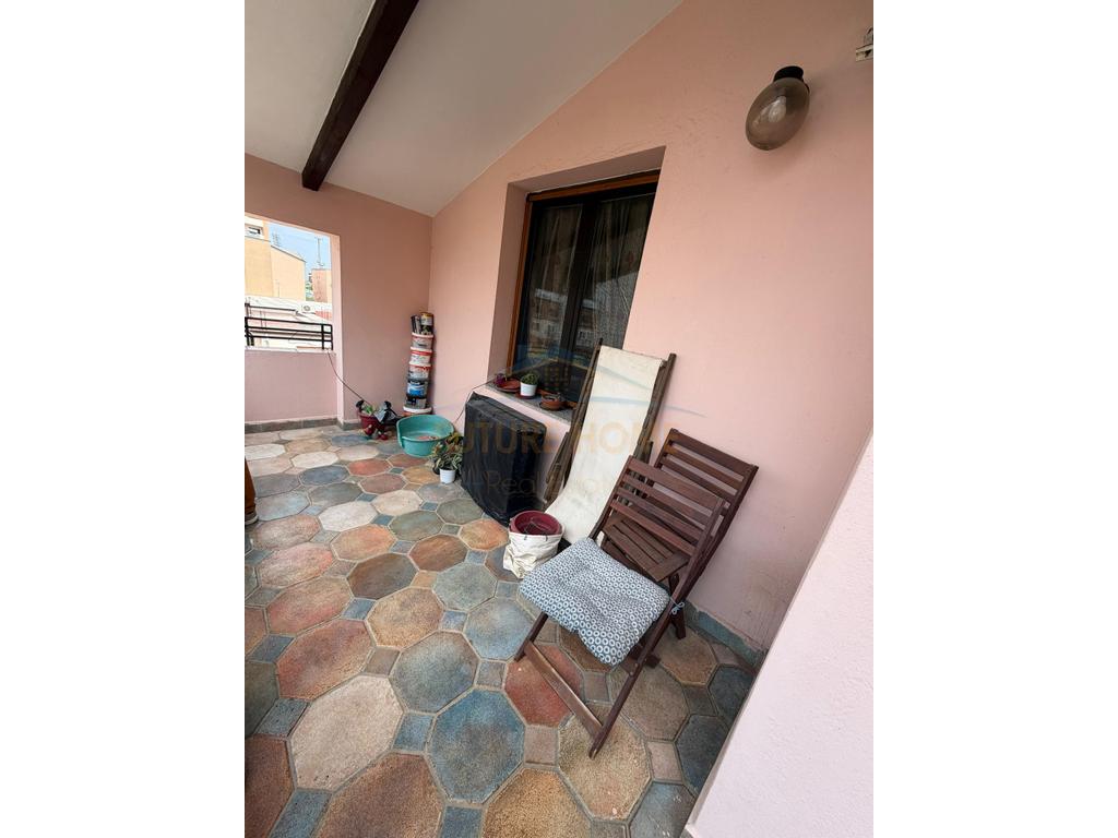 For sale, 3rd floor of a private house, near Kazazi, Durrës