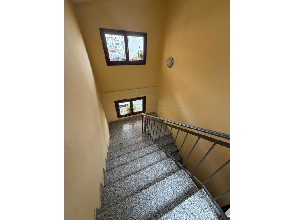 For sale, 3rd floor of a private house, near Kazazi, Durrës