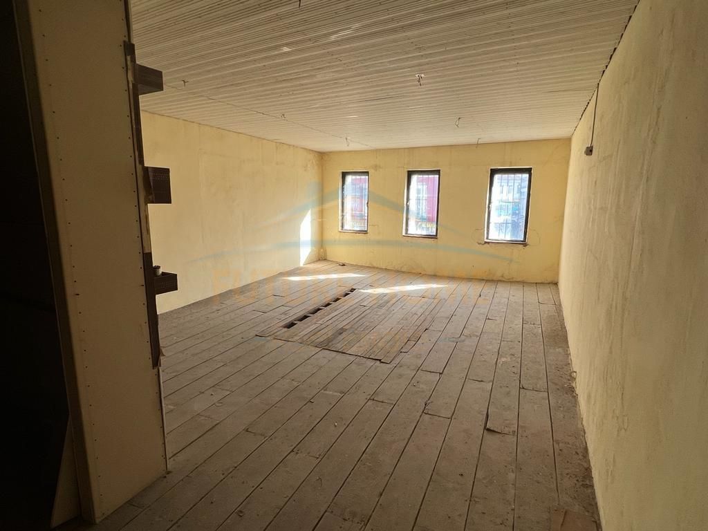 For sale, Building + Land, Old Bazaar, Korça.