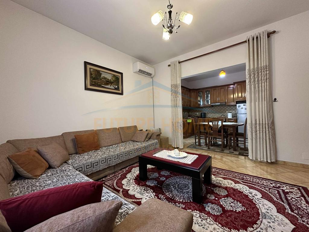 For sale, 2-storey building, Fratari Complex, Unaza e Re.
