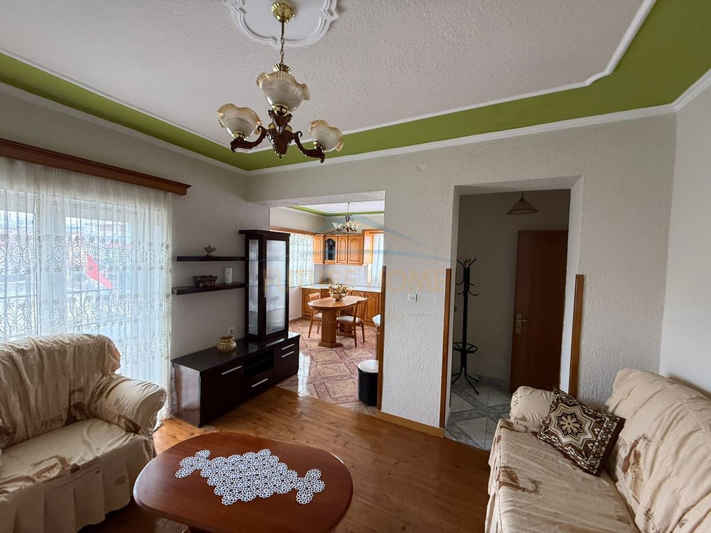 For sale, 3-story building, Neighborhood 1, Pogradec