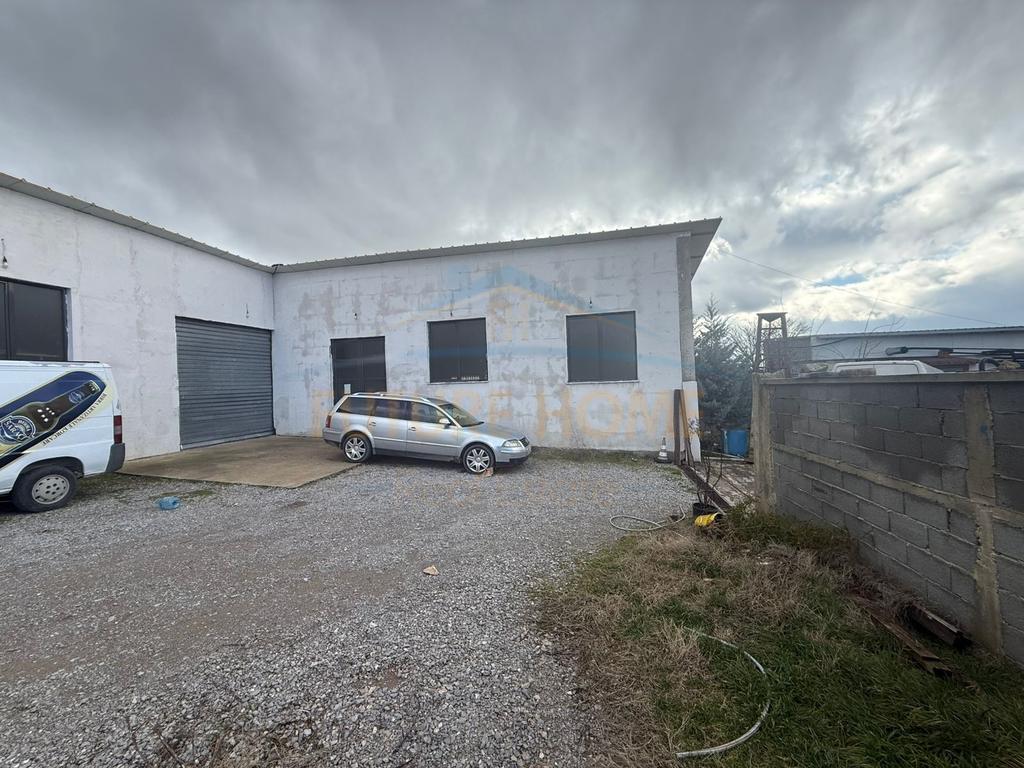 For sale, 3-Storey Building (Residential Unit + Factory), Neighborhood 3, Korçë