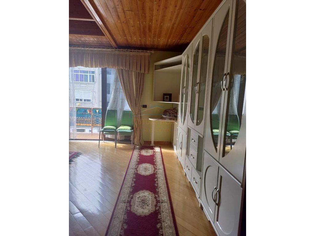For sale, 3-story building, Fejzo Mema Street, Vlorë