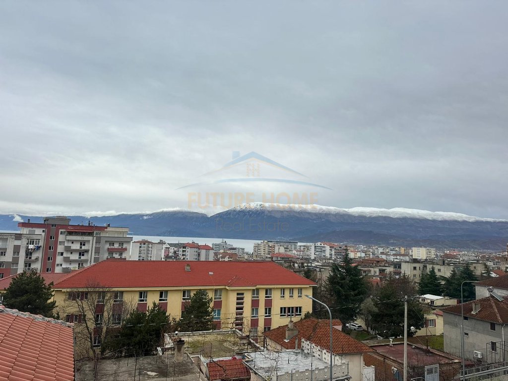 For sale, 3-story building, Unaza Street, Pogradec