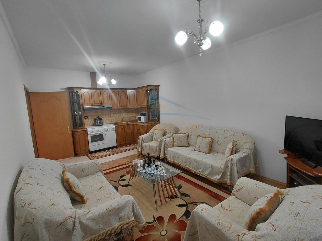 For sale, 3-story building, Vërdovë, Pogradec