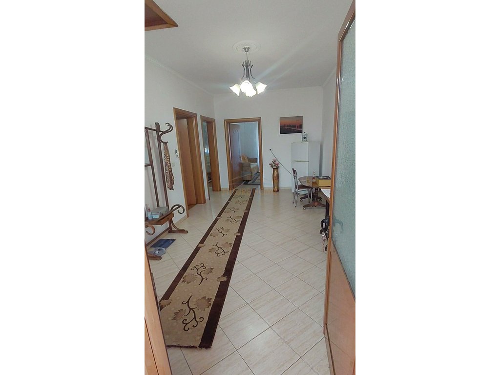 For sale, 3-story building, Vërdovë, Pogradec