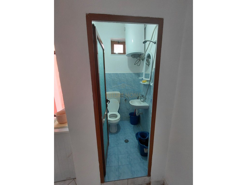 For sale, 3-story building, Vërdovë, Pogradec
