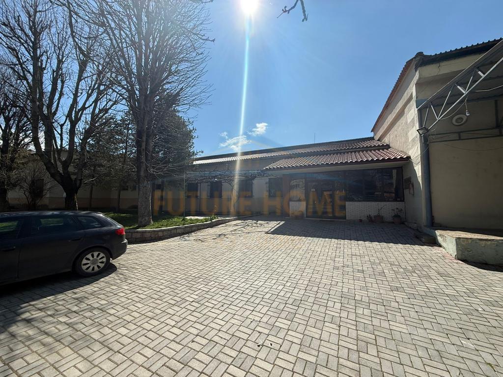 For sale, Building + Factory (Wine Cellar), Industrial Zone - Neighborhood 13, Korçë