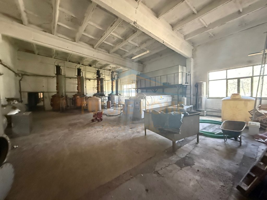 For sale, Building + Factory (Wine Cellar), Industrial Zone - Neighborhood 13, Korçë