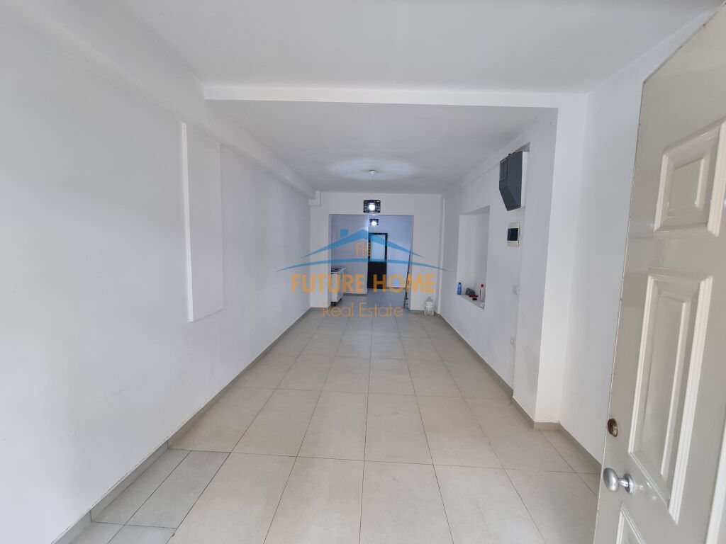 Shitet, Njesi Biznesi, Myslym Shyri, Tirane