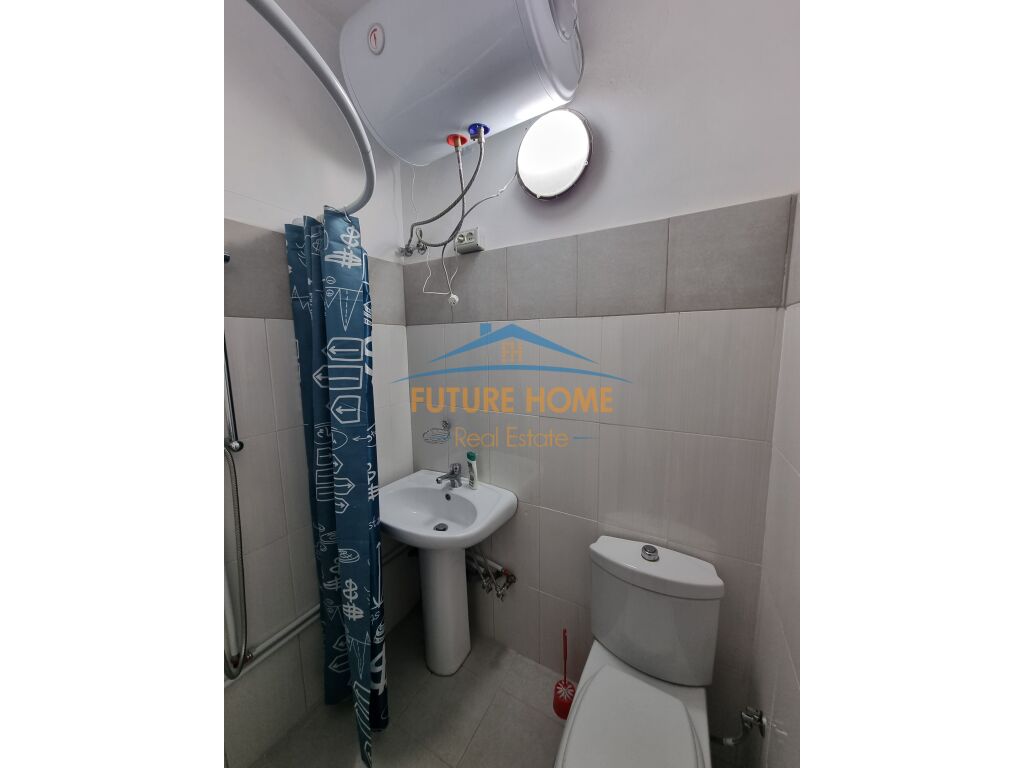 Shitet, Njesi Biznesi, Myslym Shyri, Tirane