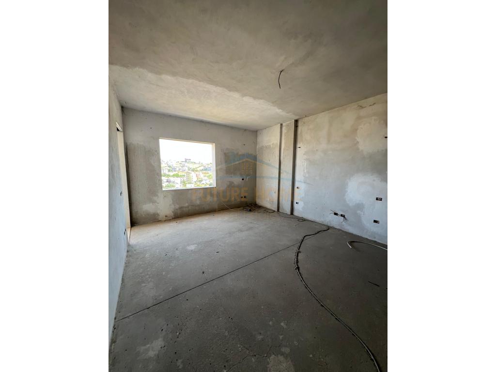 For sale, Papafingo 2+1+2 / 1+1 and Garzoniere Plazh Iliria, Durres
