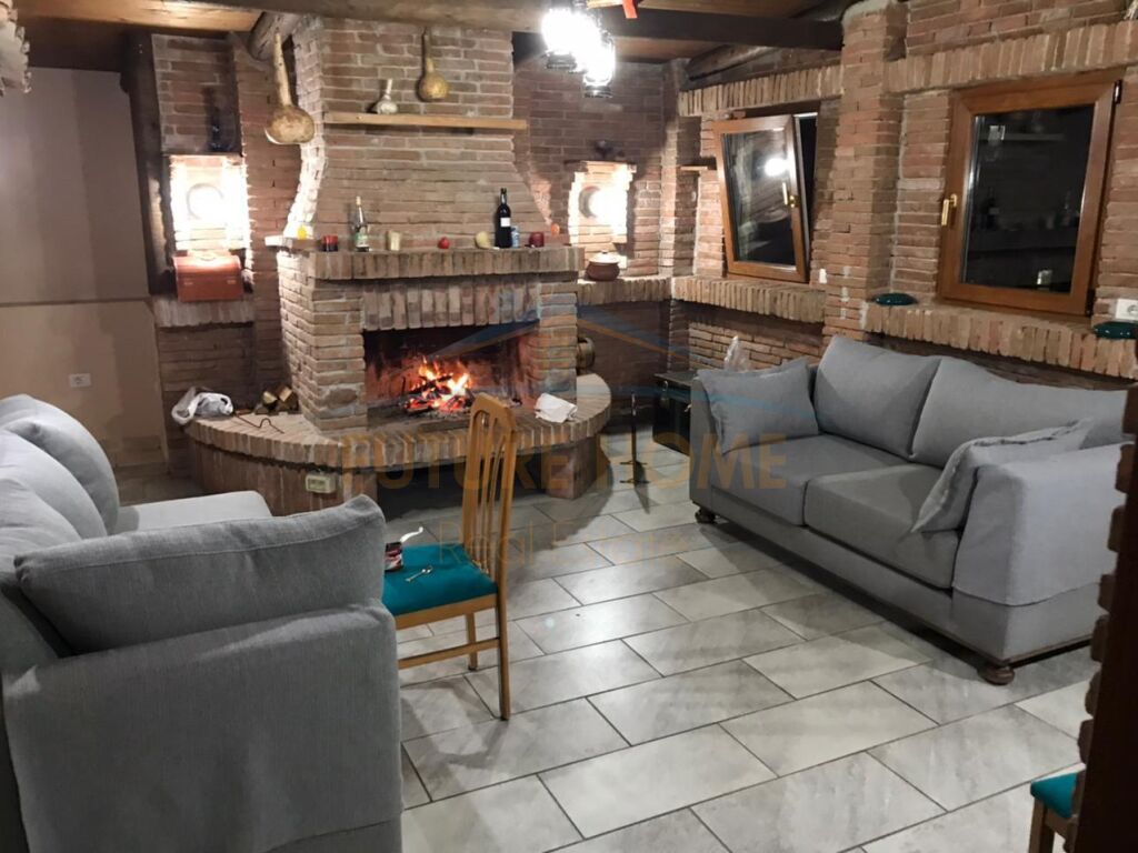 For sale, Penthouse + 2 Parking Spaces, Dry Lake