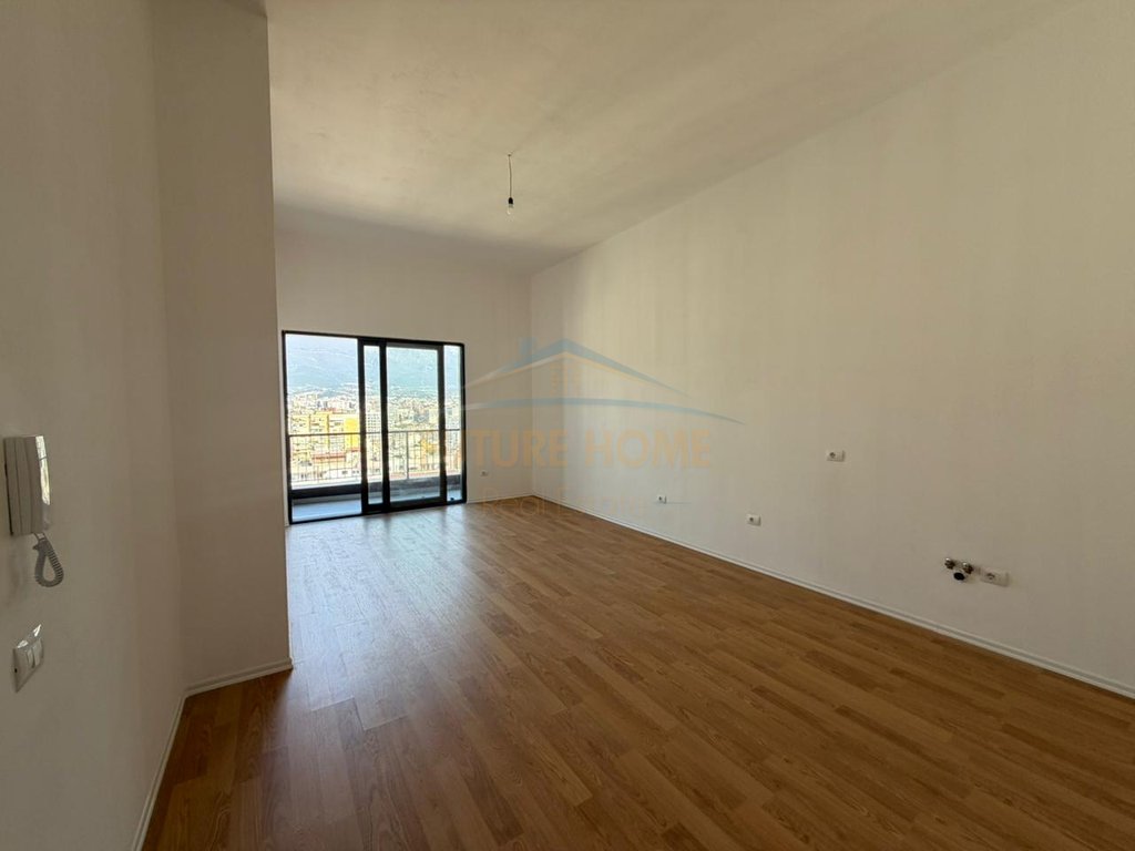 For sale, Penthouse 3+1+2, Barrikadave Street, Tirana.