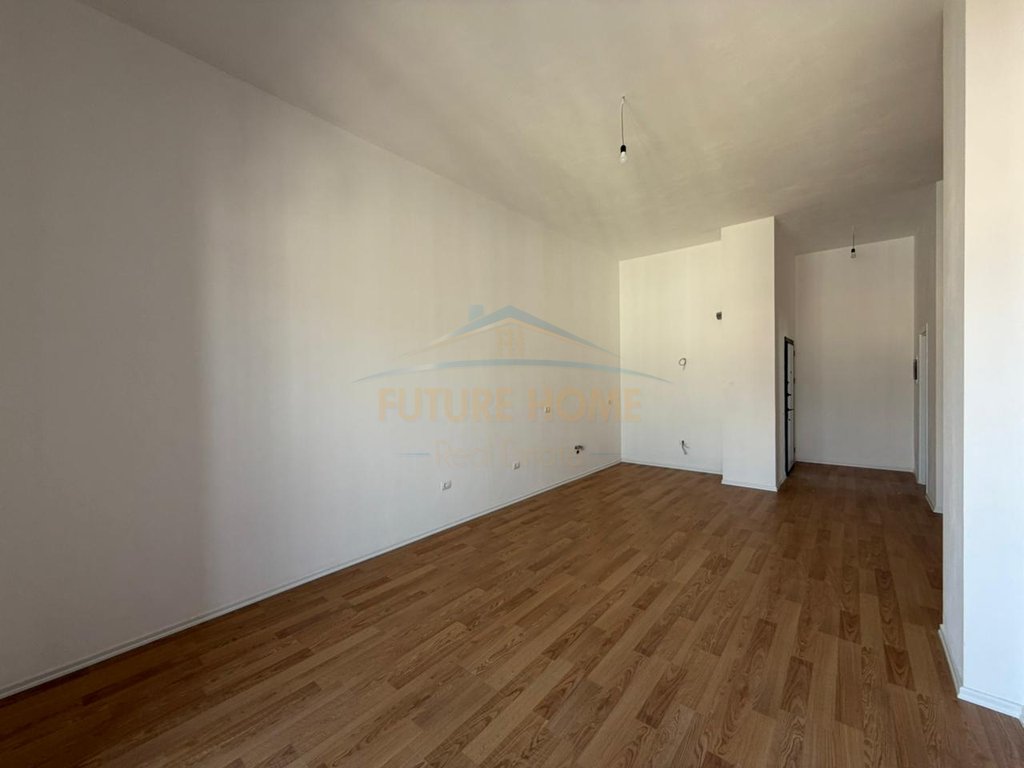 For sale, Penthouse 3+1+2, Barrikadave Street, Tirana.